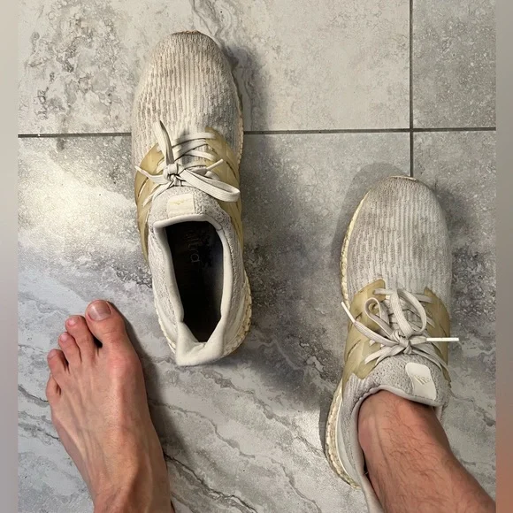 Mens size 10.5 adidas ultra boost - Picture 2 of 7